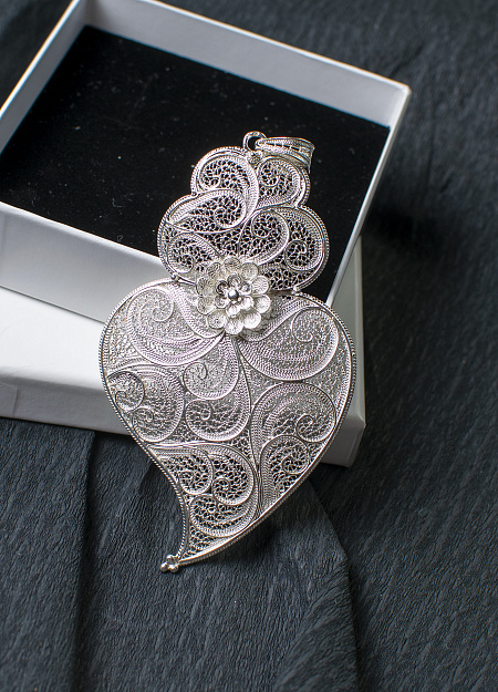 Viana Heart Necklace 16g