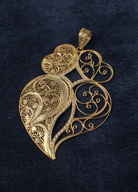 Viana Heart Necklace with Zirconia