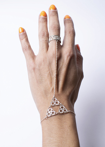 Bracelet with ring Alhambra