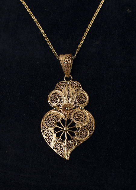 Viana Heart Necklace 9.0g