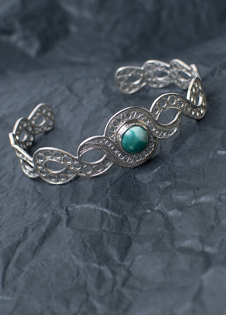 Bracelet with turquoise