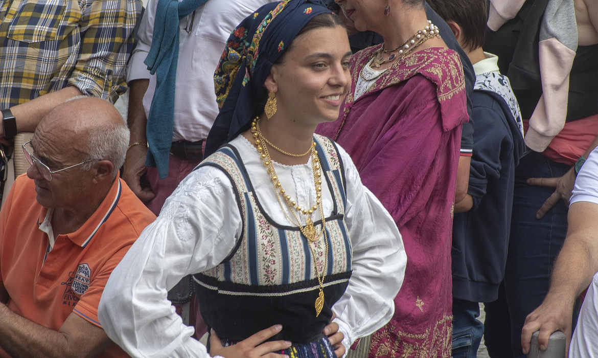 Necklace on your wedding day as a symbol of protection and good luck in the future