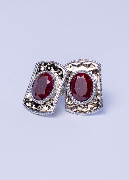 Earrings with Ruby Root