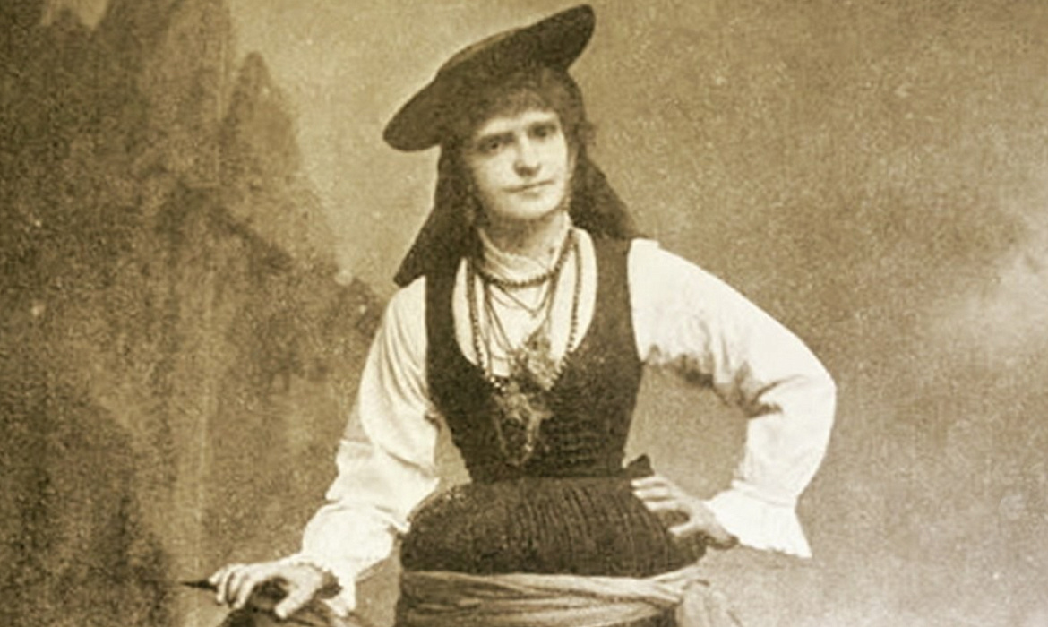 Queen Maria Pia dressed as a fishmonger