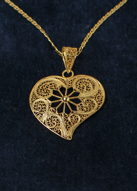 Heart. Pendant with chain
